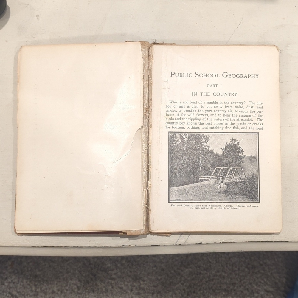 Early 1900's Geography Textbook - Picture 4 of 13